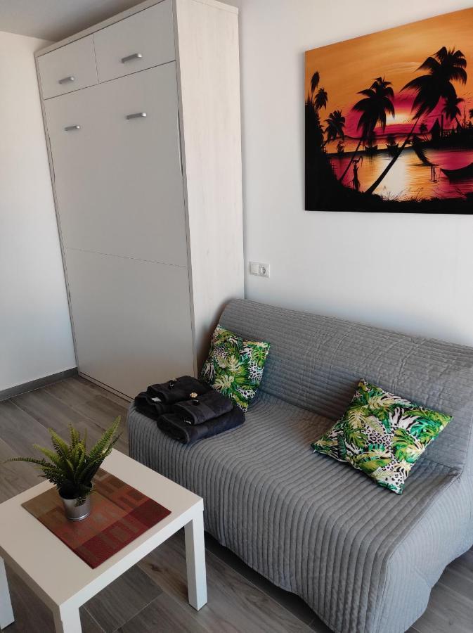 Apartmán Estudio Recien Reformado En Primera Linea De Playa Benalmádena Exteriér fotografie
