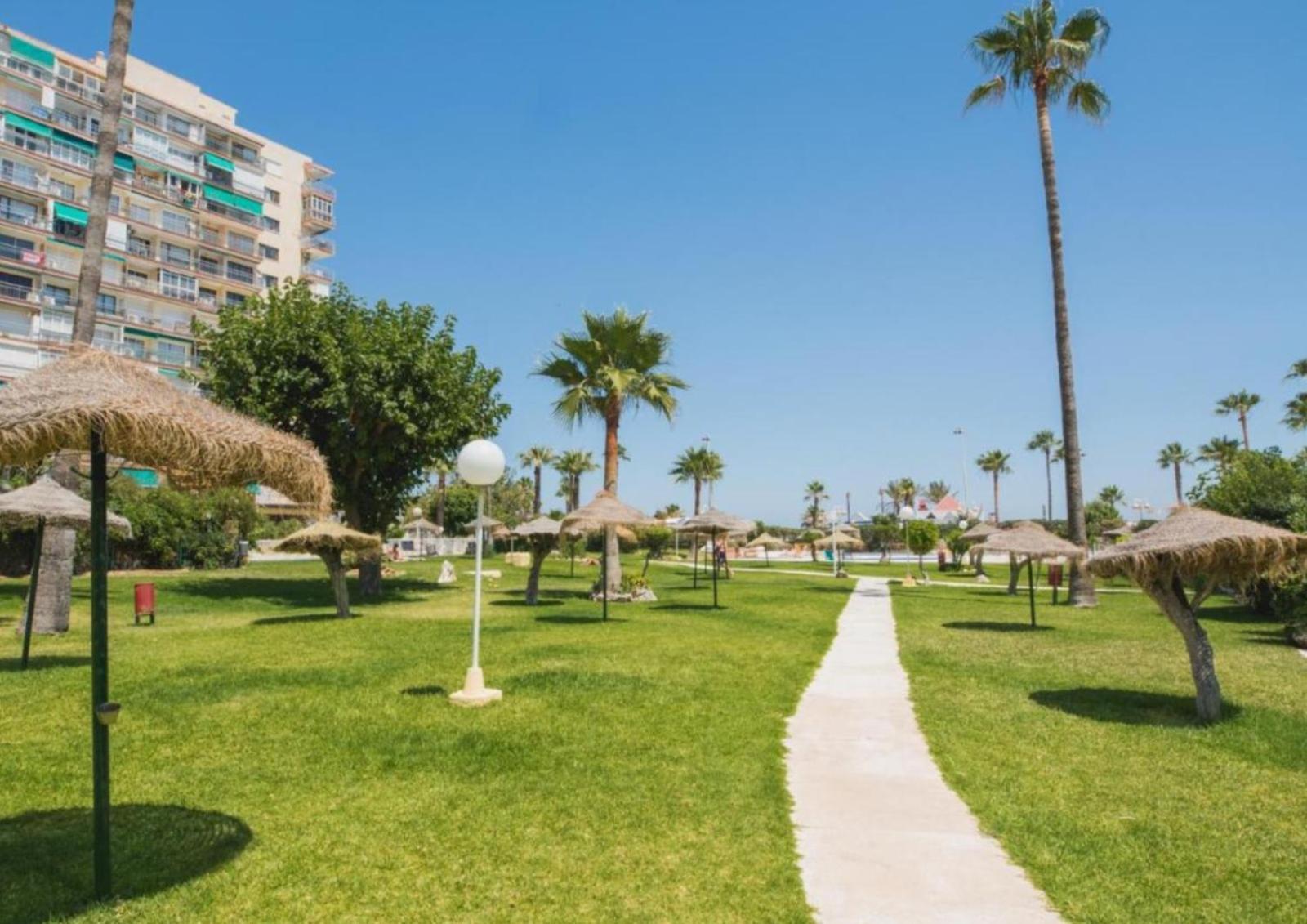 Apartmán Estudio Recien Reformado En Primera Linea De Playa Benalmádena Exteriér fotografie
